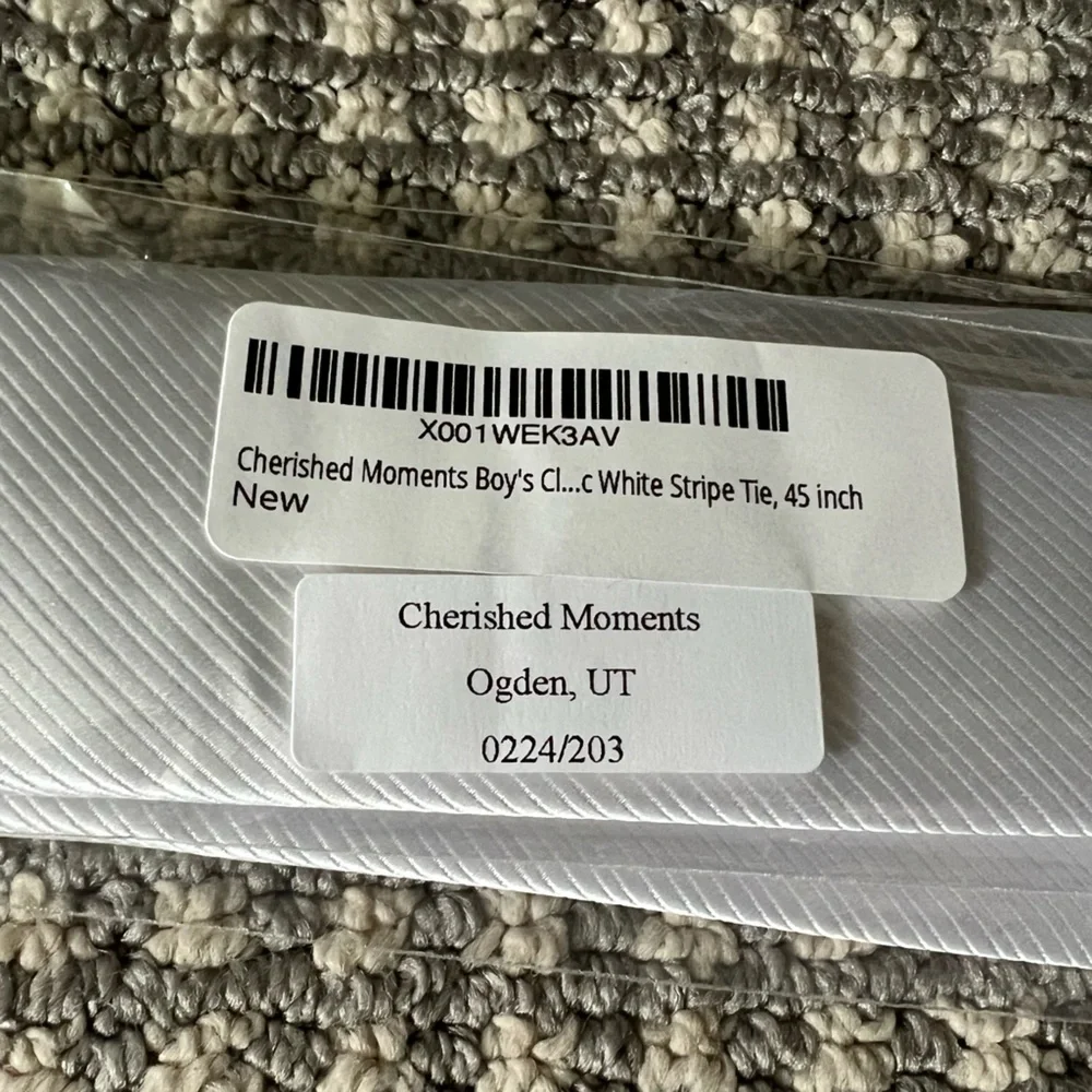 White Neck-tie, Boys, NWT, Perfect for Wedding or 1st Communion